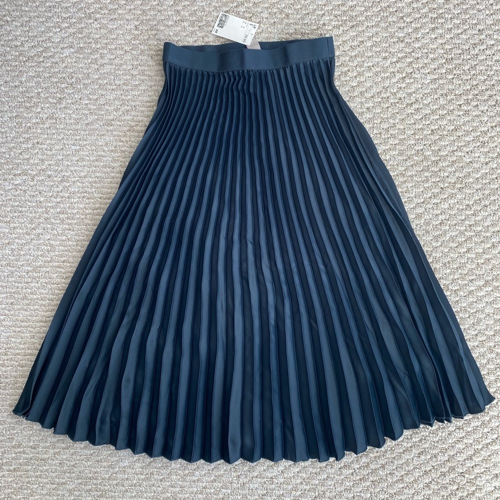 HM pleated skirt - Dark Aquamarine- size Small